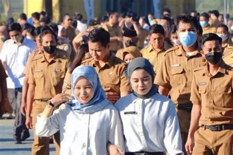 ALHAMDULILLAH NAIK 8 PERSEN BERIKUT PERBEDAAN GAJI PNS LULUSAN S1