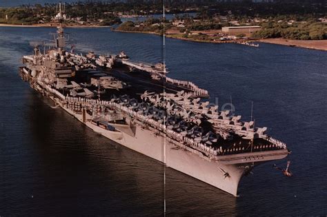 Uss Independence Cv 62 History