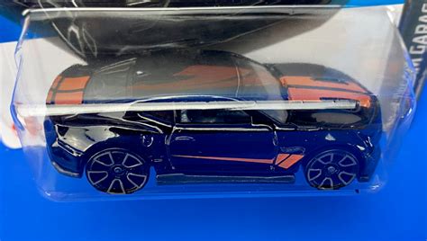 Машинка Базова Hot Wheels Camaro SS Dream Garage HTB Black купити в інтернет