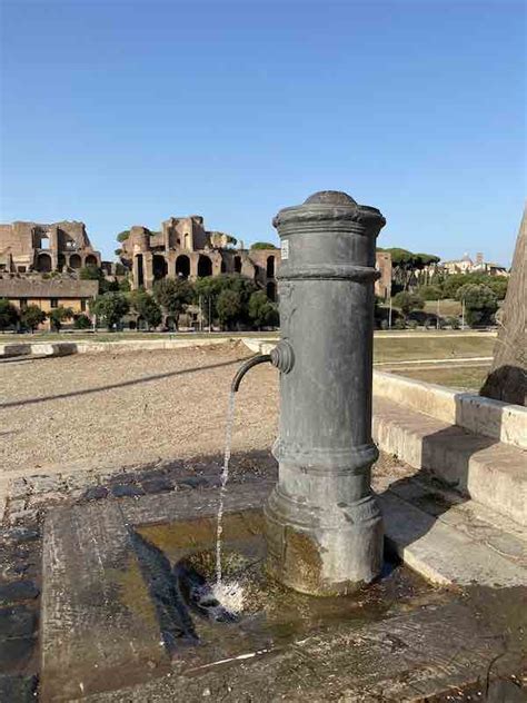 The most famous and beautiful fountains in Rome - our top 14 (with map)