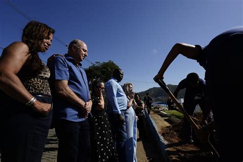 A Gazeta Clarinha Enterrada No Es Ap S Interna O Por Anos