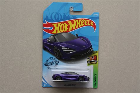 Hot Wheels 2019 HW Exotics McLaren 720S Purple