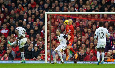 Photos Reds Edge Seven Goal Thriller Liverpool Fc