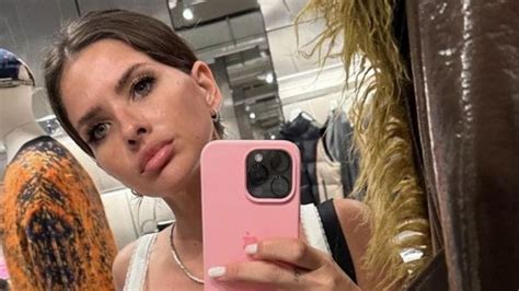 La Incre Ble Bikini Negra Que Es Tendencia Y Luci La China Su Rez En Su Estad A En Toronto Caras