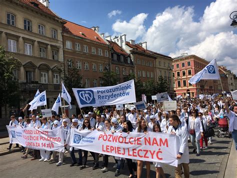 Lekarze rezydenci zaostrzą protest Komisja Trójstronna rozczarowała