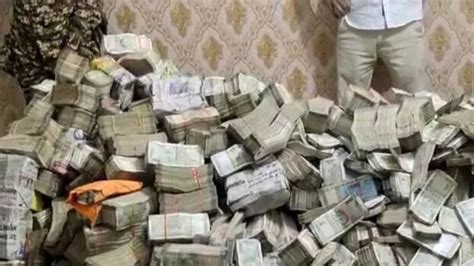 Ed Recovers Cash Worth Crores During Raid Probe Leading Towards Minister India General