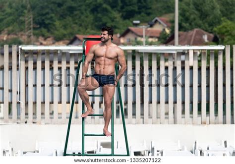 Portrait Very Muscular Sexy Lifeguard Man Stockfoto 1335207122 Shutterstock