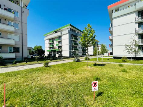 Apartament Cu Camere Decomandate Terasa Si Loc Parcare De Vanzare In