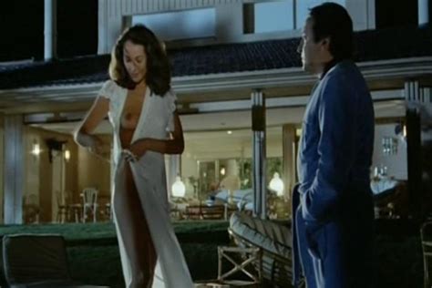 Naked Adriana Vega In Cuatro Mujeres Y Un Lio