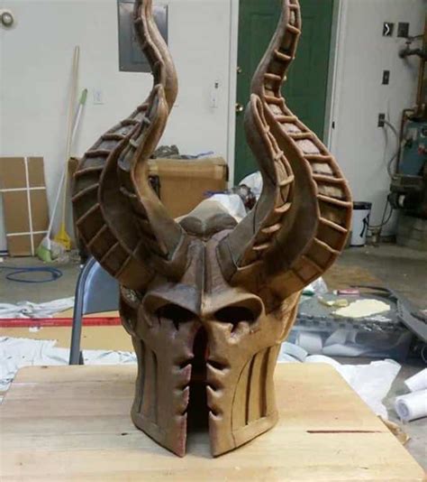 Making Dark Eldar Archon Cosplay Come to Life! - Spikey Bits