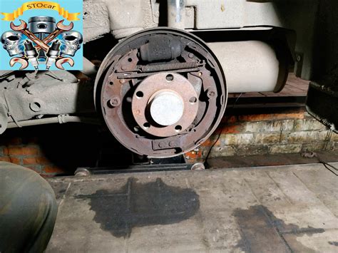 Замена задних тормозных колодок Skoda Oktavia Tour 1.6 | Все про авто ...