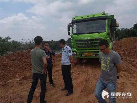 【星辰头条】工地乱倒渣土导致扬尘污染 除了罚款还要停工整改 星辰头条星辰在线、长沙新闻网新媒体客户端平台