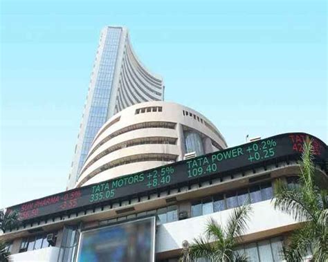 Sensex Ends 72 Pts Lower