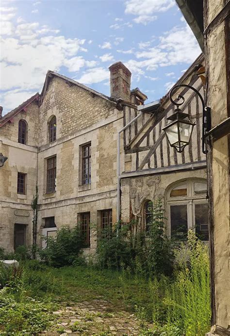 Loto Du Patrimoine La Maison Valy De Lentre Deux Parmi Les