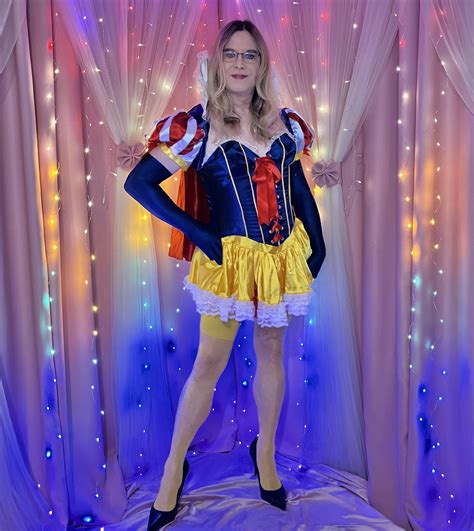 Joanie Snow White In Blonde Pics XHamster