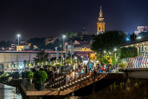 Kratki Vodi Za Najlep E Leto Na Sava Promenadi Nedeljnik