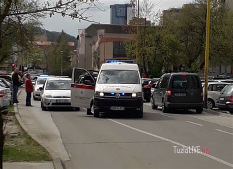 Tuzla Na Sjenjaku U Saobra Ajnoj Nezgodi Povrije Ena Ena Foto