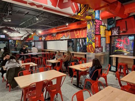 DAVES HOT CHICKEN Updated September Photos Reviews W Ontario St Chicago