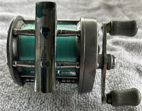 Vintage Pflueger Supreme 1573 Level Wind Casting Reel With Original