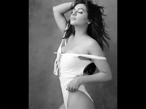 Hot Pictures Of Ruhi Singh From Calendar Girls In A Bikini Filmibeat