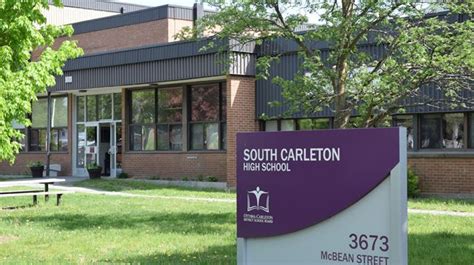 South Carleton High School principal receives award