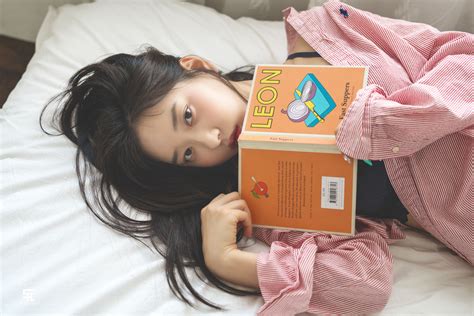 [saintphotolife] 申才恩(Zennyrt) 《daily life》 寫真集 (40P) - 表特正咩 - 冰楓論壇 - 綜合