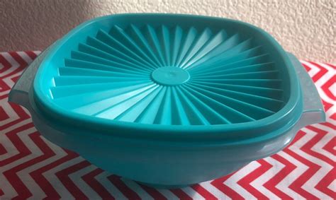 Tupperware Classic Servalier Bowl W Matching Seal 4 Cups Aqua New EBay