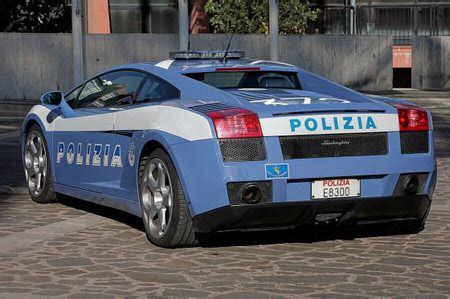 De Mooiste Politieauto Ooit Rijdt In Itali Gadgetzone Nl