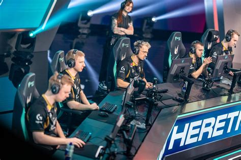 Lec Polacy Z Team Heretics Graj Dalej Sk Gaming Na Kolanach Co