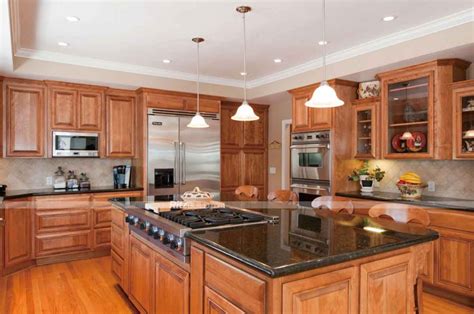 Honey Oak Kitchen Cabinets With Black Granite Countertops Best 4k