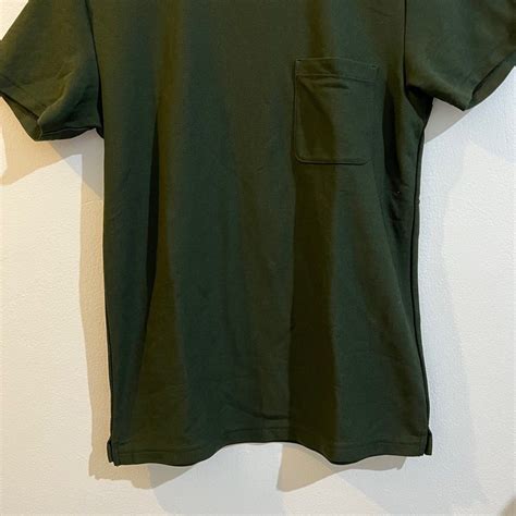 Uniqlo Tshirt Kaos Polos Polo Warna Hijau Tua Ijo Green Army Atasan Top