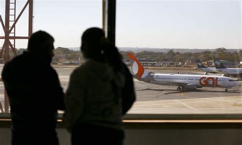 Uso De M Scaras Em Avi Es E Aeroportos Volta A Ser Obrigat Rio No Brasil