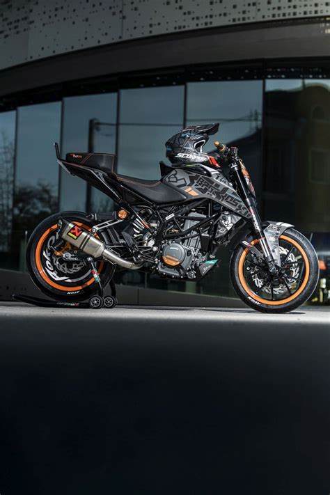 Rok Bagoros Neues KTM 250 Duke Stuntbike