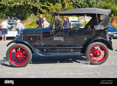 Black Ford Model T Produced From 1908 1927 Oldtimer Classic Car