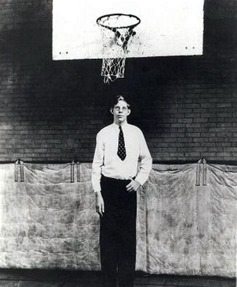 Tallest Man Ever Robert Wadlow Factual Facts