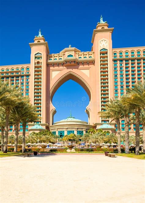 Atlantis the Palm in the Palm Jumeirah, UAE Editorial Photography ...