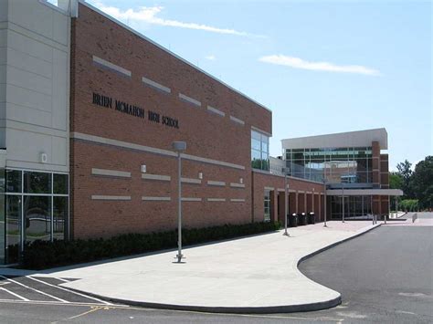 Water Main Break Closes Norwalk S Brien McMahon High School Norwalk