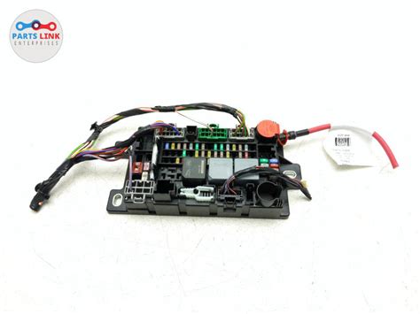 2020 2021 Range Rover Evoque Left Quarter Fuse Box Junction Control Module Relay