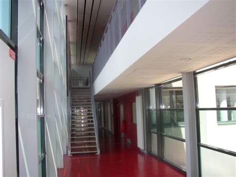 Drancy Collège Paul Bert Escalier et espace de distribution