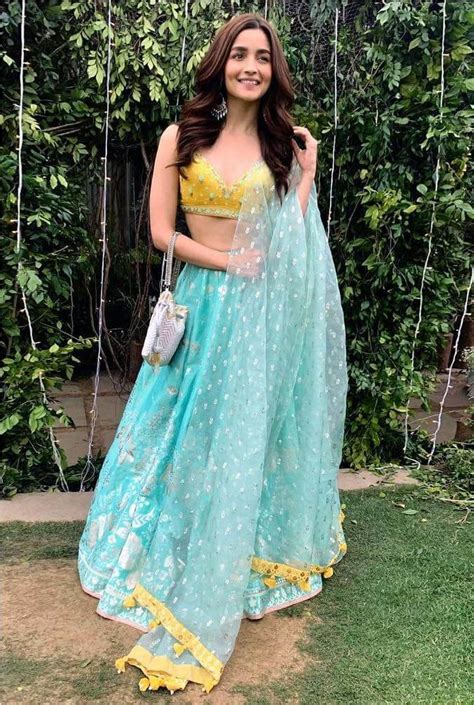 Celebrities In Anita Dongre Wedding Wear 7 K4 Fashion