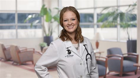 Riverside Medical Group Welcomes Amber Rodriguez, CNP | Riverside