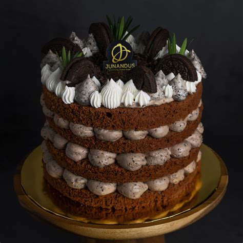 Oreo Chocolate Vegetarian Naked Cake 6 Inch Serve 10 20pax 50Gram