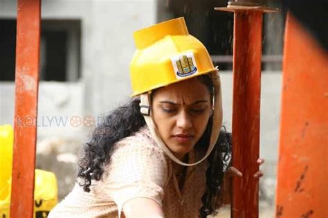sivappu  heroine rupa manjari stills   kollywood zone