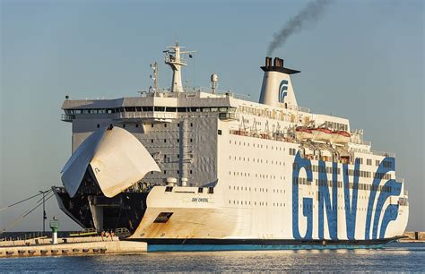 Bateau GNV CRISTAL FERRIES MAROC FERRIES MAROC