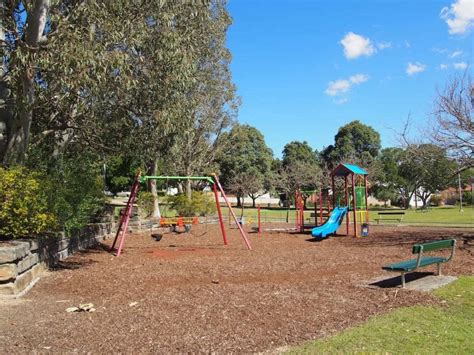 enjoy  quiet  henderson park newy  kids