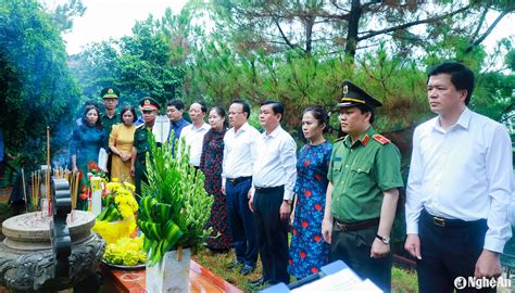 Lãnh đạo Tỉnh Nghệ An Dâng Hương Tưởng Niệm Đại Tướng Võ Nguyên Giáp