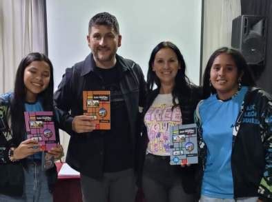 Alumnos De La Escuela Jos Segundo Le N Aguilera Presentan El Libro