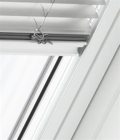 Жалюзи Velux купить, жалюзи для мансардного окна Velux - Милстрейд