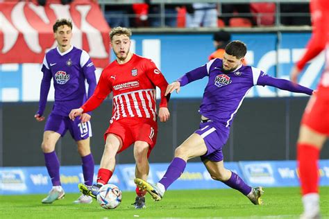 Erzgebirge Aue Gewinnt Westsachsenderby Gegen FSV Zwickau Nazarov