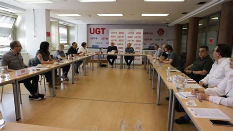 CCOO y UGT emplazan a la patronal a desencallar la negociación